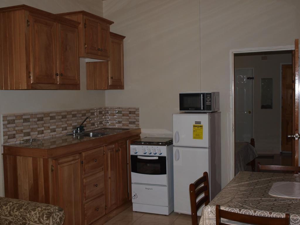 Memories Cottage And Apartments Buccoo Екстер'єр фото