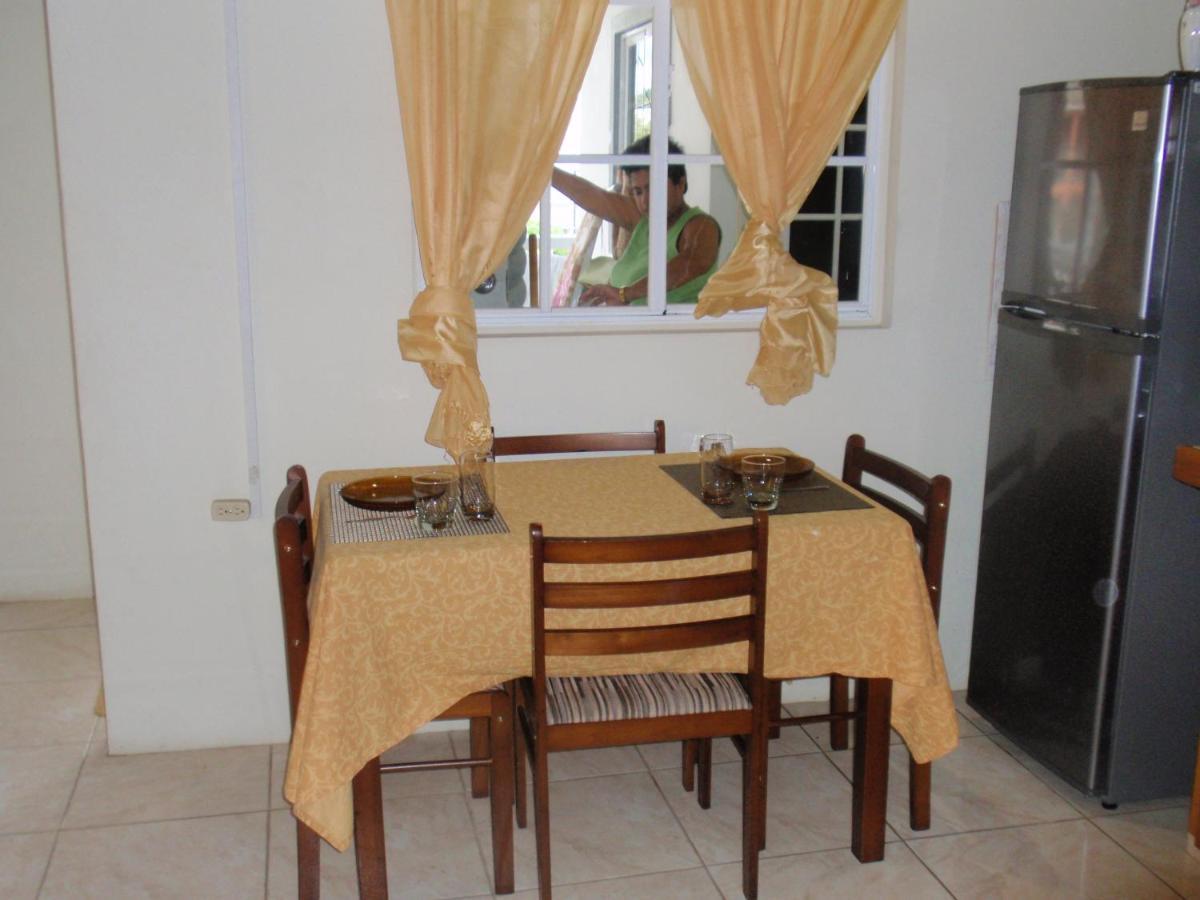 Memories Cottage And Apartments Buccoo Екстер'єр фото